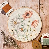 Купить недорого   Набор для вышивания Anchor "Meadow Floral" диаметр 26см, MEZ Венгрия, ALXE003  в интернет магазине Фэмили хобби