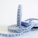 Купить недорого   Тесьма декоративная "Бутоны роз", ширина 10мм, Acufactum Ute Menze,  в интернет магазине Фэмили хоби